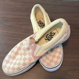 Pink checkerboard Vans Men’s 5.5 Women’s 7.0